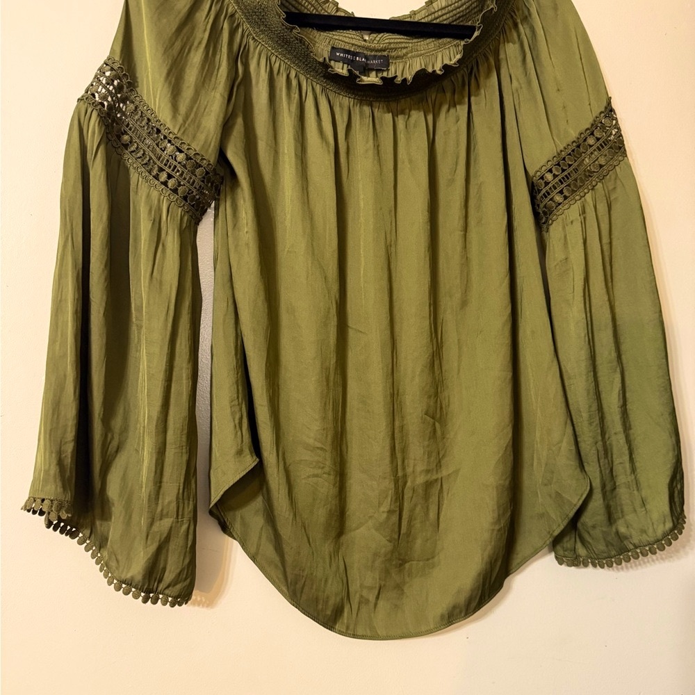 White House Black Market Green Flutter Sleeve Blouse